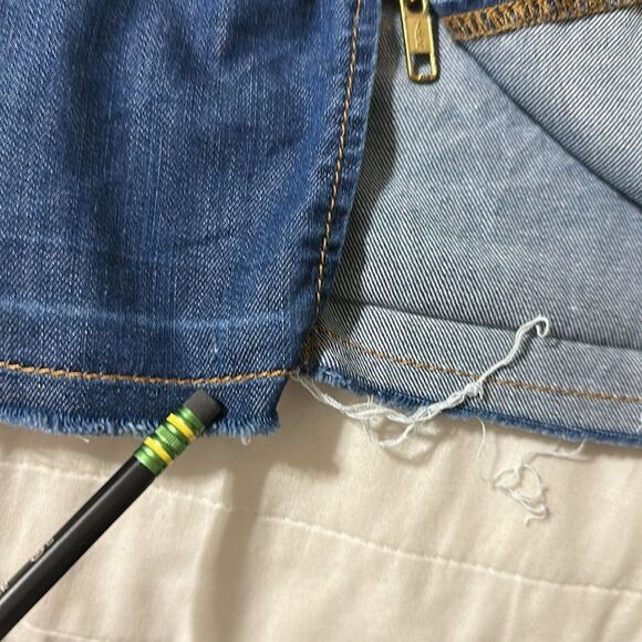 Chicos 2.5/M-L Blue Lightweight Denim Cotton/Lyocell Zip Front Fringe Hem Skirt - Picture 15 of 16